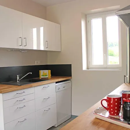 Chez Mamie Avec Jardin Et Terrasse, Proche Vichy - Fr-1-489-332