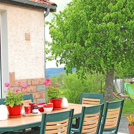 Σπίτι διακοπών Chez Mamie Avec Jardin Et Terrasse, Proche Vichy - Fr-1-489-332