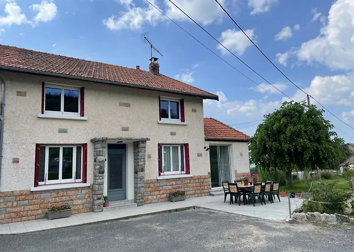 Дом отдыха Chez Mamie Avec Jardin Et Terrasse, Proche Vichy - Fr-1-489-332 Lavoine