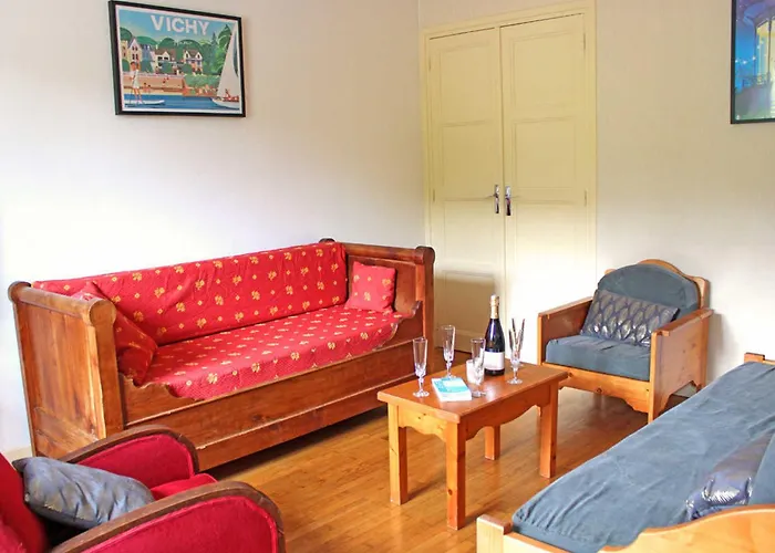 Chez Mamie Avec Jardin Et Terrasse, Proche Vichy - Fr-1-489-332