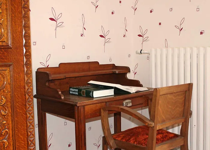 Chez Mamie Avec Jardin Et Terrasse, Proche Vichy - Fr-1-489-332 Дом отдыха *