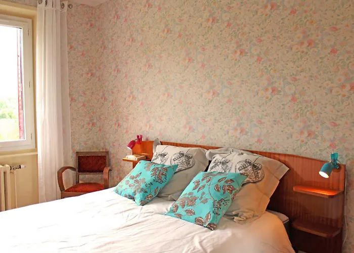 Дом отдыха Chez Mamie Avec Jardin Et Terrasse, Proche Vichy - Fr-1-489-332 Lavoine